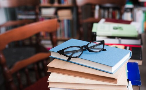 książki, okulary